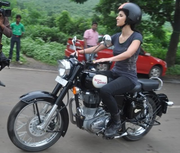 Katrina Kaif raiding Royal Enfield bullet(রয়্যাল এনফিল্ড বুলেট).